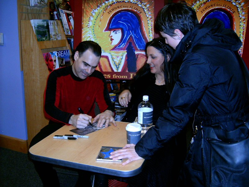 Inside Borders Books & Music